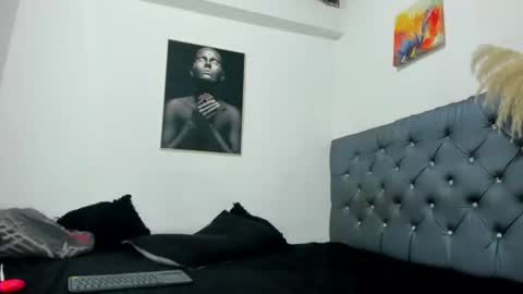 NAJAYLAINDEPENDENT MODEL online show from June 16, 1:23 pm