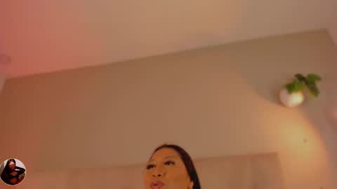 INSTAGRAM  m2221     online show from April 1, 1:41 pm