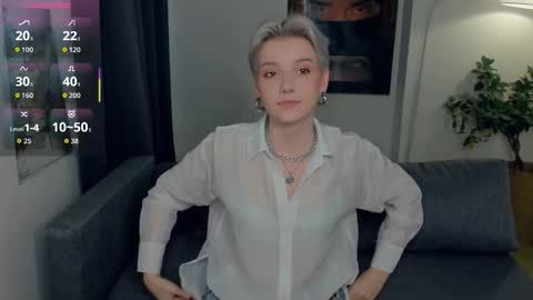 Snapshot of nakishacroshaw chatting on October 15, 11:35 am Kate online show from October 15, 11:35 am