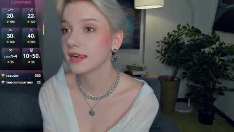 Kate online show from November 9, 1:40 pm