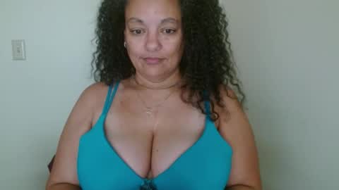 Snapshot of nala_thickk chatting on January 31, 3:33 pm Nala Thickk online show from January 31, 3:33 pm
