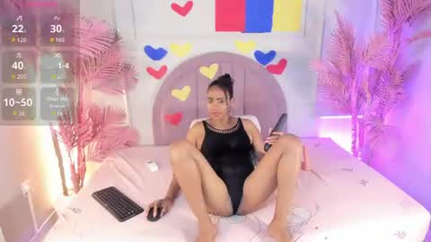 nalapalmer online show from June 18, 7:41 pm