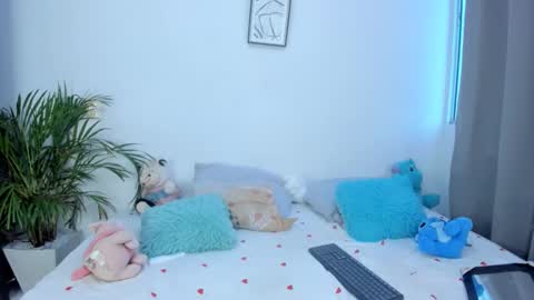 N A M I    -   OF  namibergmant online show from January 18, 11:00 pm