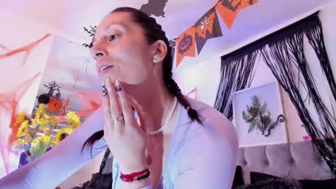 nami online show from October 23, 6:58 pm