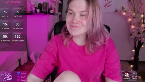 Snapshot of nancy_sun_ chatting on December 5, 11:16 am Nancy online show from December 5, 11:16 am