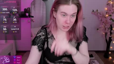 Snapshot of nancy_sun_ chatting on December 18, 11:13 am Nancy online show from December 18, 11:13 am