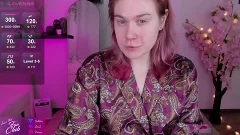 Snapshot of nancy_sun_ chatting on December 17, 11:06 am Nancy online show from December 17, 11:06 am