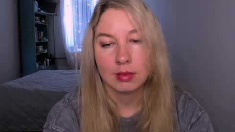 Nancy online show from May 16, 5:43 am