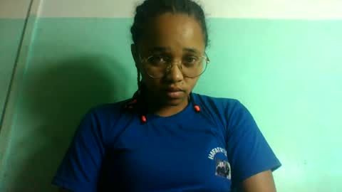 nandrianina416143 online show from July 2, 7:14 am
