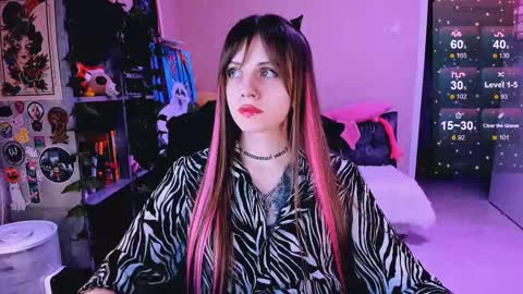 Snapshot of nanitamoore chatting on March 5, 8:12 pm Monday-Friday 12-4 AM and 6-9 AM New York time online show from March 5, 8:12 pm