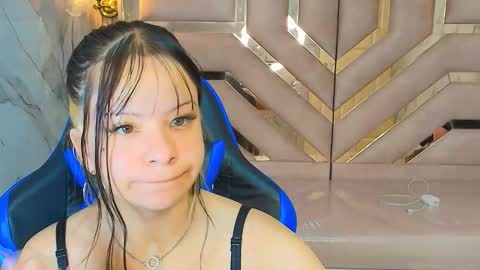 Snapshot of nanncy_r_ chatting on September 26, 1:09 pm Nancy online show from September 26, 1:09 pm