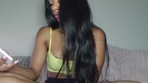 Snapshot of nanneyrose chatting on October 21, 3:21 am Nanneypooh online show from October 21, 3:21 am
