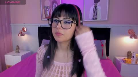 Snapshot of naoko_kirino chatting on December 11, 12:23 pm Naoko online show from December 11, 12:23 pm