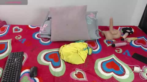 naomi_browmn online show from September 29, 1:05 pm