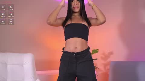 naomi_silk online show from July 23, 11:40 am