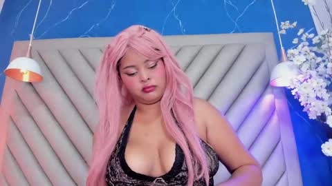 naomi_velour online show from May 26, 7:02 pm