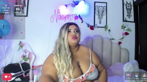 Snapshot of naomiasha_ chatting on March 5, 11:27 pm    online show from March 5, 11:27 pm