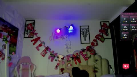 Snapshot of naomiasha_ chatting on February 26, 11:15 pm    online show from February 26, 11:15 pm