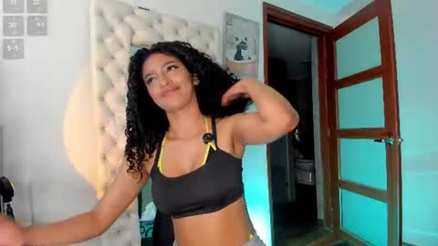 Naomi  online show from July 26, 10:50 pm