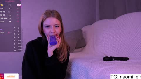 Snapshot of naomigirl33 chatting on January 19, 11:53 pm Naomi Dear I will be online at 1200 UTC online show from January 19, 11:53 pm