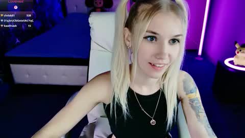 naomihita online show from February 4, 5:27 pm