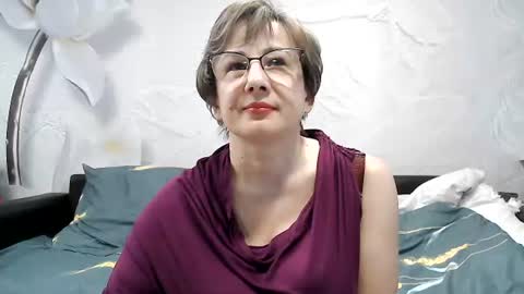 naomimolligan online show from June 30, 12:37 pm