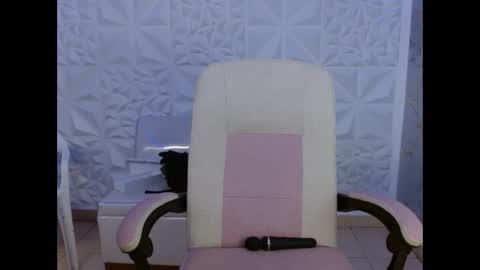 Naomis online show from May 22, 4:49 pm
