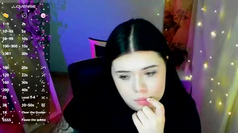 Naomi online show from June 21, 9:35 am