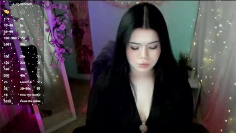 Naomi online show from April 20, 6:05 am