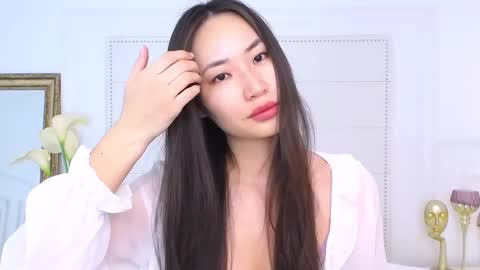 Snapshot of naomiyuu chatting on January 20, 2:43 am Naomi online show from January 20, 2:43 am