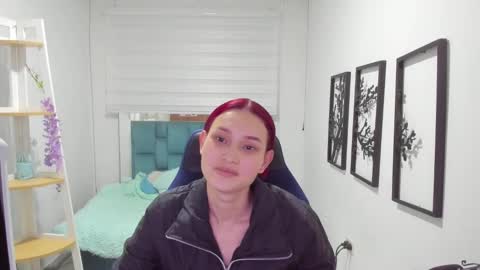 naomy online show from December 18, 3:00 am