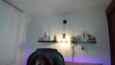 naomy online show from May 27, 1:57 am