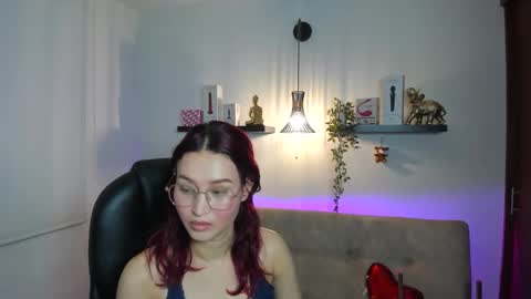 naomy online show from May 27, 1:38 am