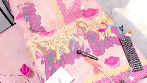 Naomyfoxx online show from April 18, 4:15 am