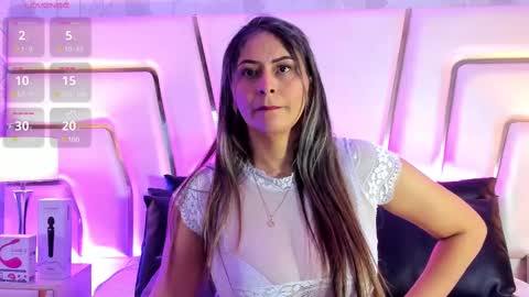 Snapshot of naomyrivera chatting on March 4, 12:12 pm nao online show from March 4, 12:12 pm