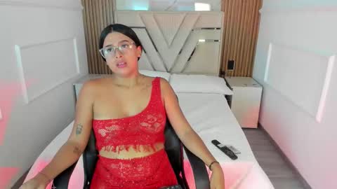 Nara Bloom online show from November 3, 12:53 pm