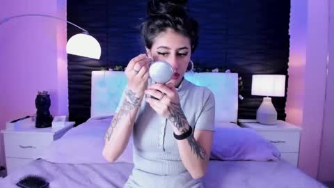 Maira online show from June 5, 11:00 pm