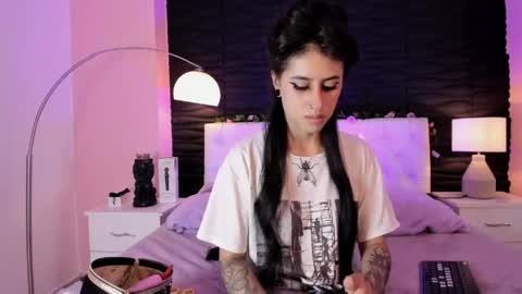 Maira online show from May 28, 8:51 pm