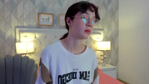 Snapshot of nastya_fantasy chatting on February 1, 7:23 pm Nastya online show from February 1, 7:23 pm
