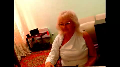 natali online show from October 19, 9:33 am