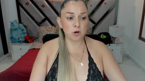 Snapshot of natalia5560 chatting on October 7, 5:17 pm natalia5560 online show from October 7, 5:17 pm