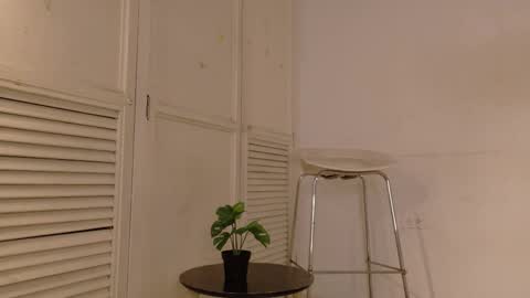 Naty  online show from February 10, 12:19 pm