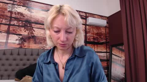 Natalie online show from April 8, 9:22 am