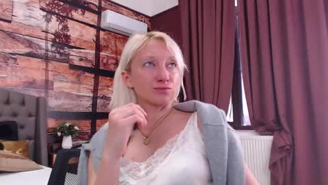 Natalie online show from November 9, 10:55 am