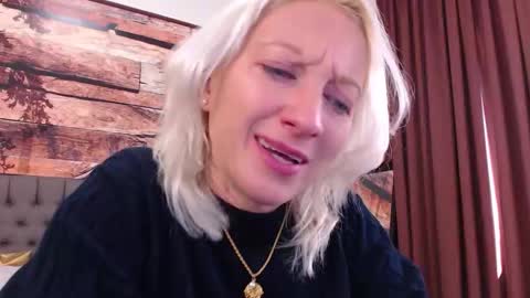 Snapshot of natalie_bitton chatting on September 30, 10:43 am Natalie online show from September 30, 10:43 am