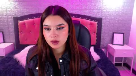 Snapshot of natalie_loffreda chatting on September 13, 3:14 am natalie online show from September 13, 3:14 am