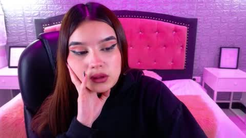 Snapshot of natalie_loffreda chatting on October 4, 3:12 am natalie online show from October 4, 3:12 am