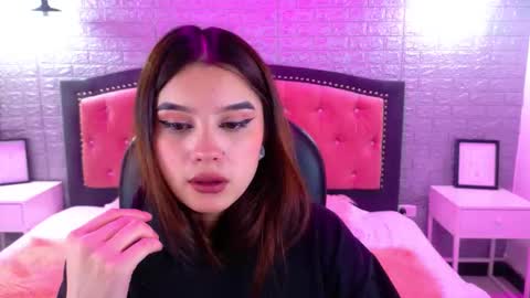 Snapshot of natalie_loffreda chatting on September 22, 2:54 am natalie online show from September 22, 2:54 am
