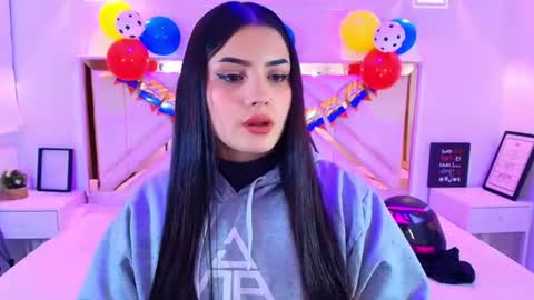 natalie  online show from June 30, 7:57 pm