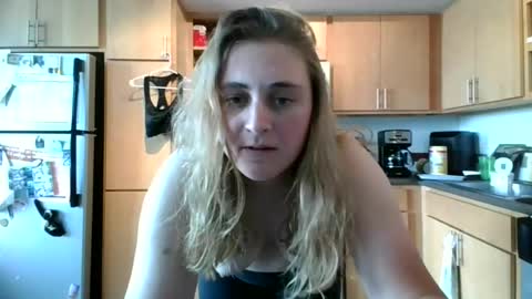 natalielynn4216 online show from June 30, 7:46 pm